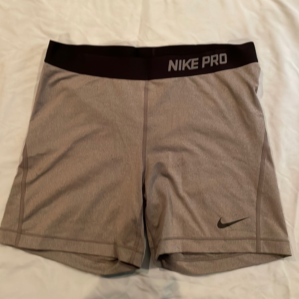 Nike pro shorts size XL